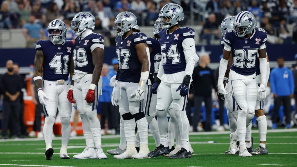 Cowboys DC Christian Parker Announces New Scheme After Replacing Matt Eberflus Cowboys DC Christian Parker Announces New Scheme After Replacing Matt Eberflus