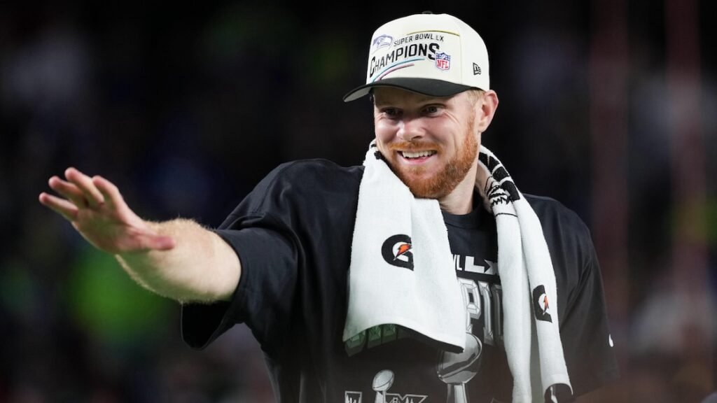 Darnold, Hurts and Every Snub from Top 10 in New NFL QB Rankings by Coaches, Execs